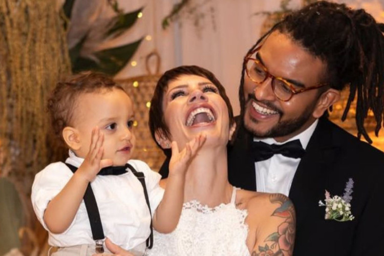 Fernanda Terra e Mackdavid, da 1ª temporada, formam hoje uma família com um filho.