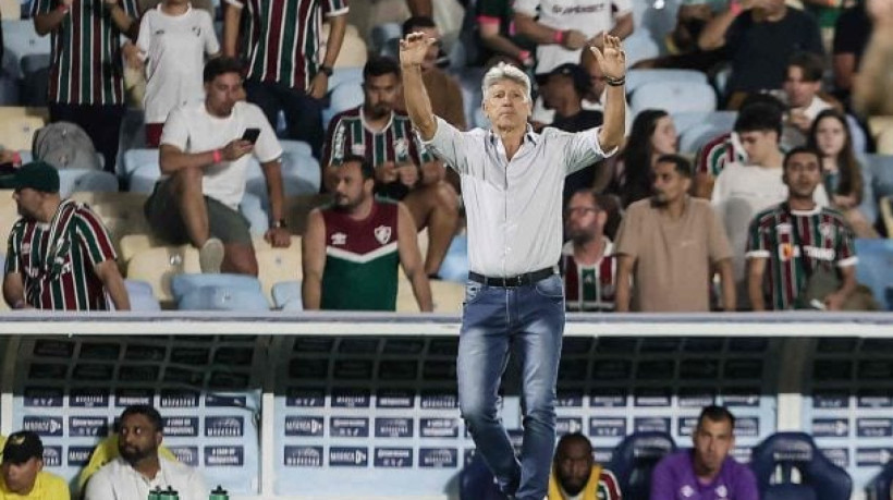 Técnico valoriza parada da Data Fifa e elogia Thiago Silva, decisivo na classificação para semi da Copa do Brasil: 