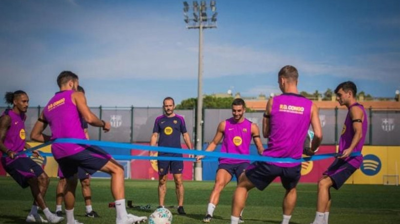 Federação Espanhola aprova o pedido, e Uefa discute a realização da partida em reunião nesta semana