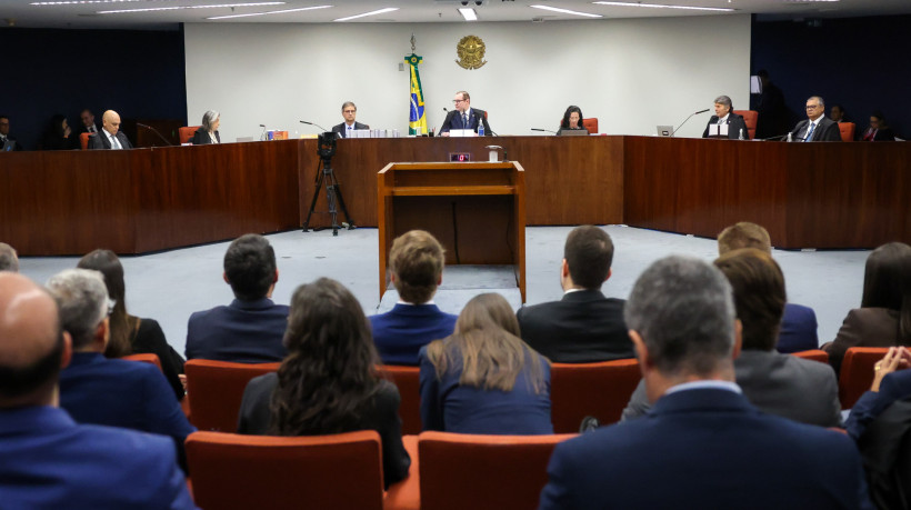 Ministros da Primeira Turma do STF defendem seus votos no julgamento do chamado n&uacute;cleo 1 