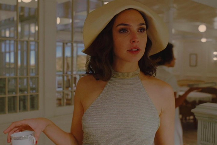 Fora do papel icônico que a consagrou, a atriz também participou de produções como Alerta Vermelho, de 2021, Morte no Nilo, de 2022, e Agente Stone, de 2023.