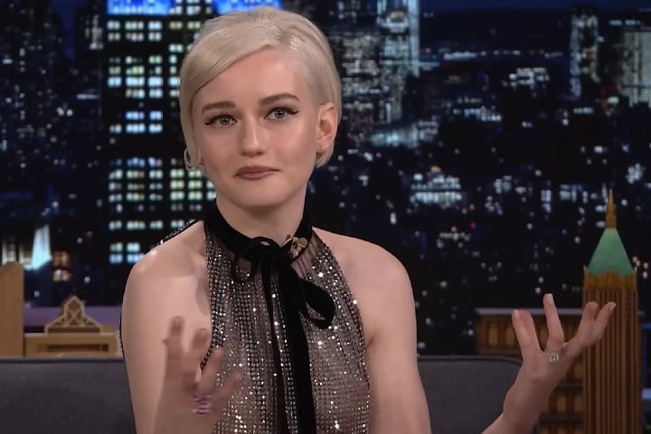 Além disso, ela mencionou o álbum Confessions on a Dancefloor, lançado em 2005, como parte marcante da sua infância.