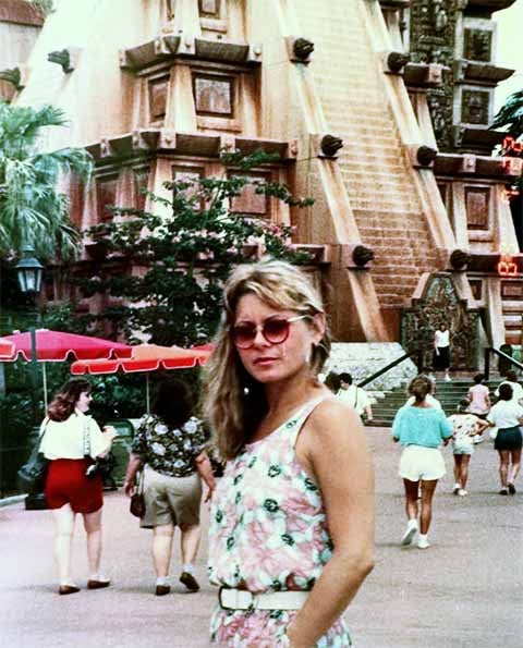 O papel rendeu a ela os prêmios de Melhor Atriz no Festival Internacional de Cinema de Brasília e no Prêmio Air France.
