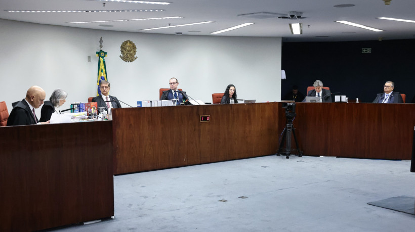 Ministros da Primeira Turma do STF formaram maioria para condenar o ex-presidente Jair Bolsonaro e mais sete réus pela trama golpista