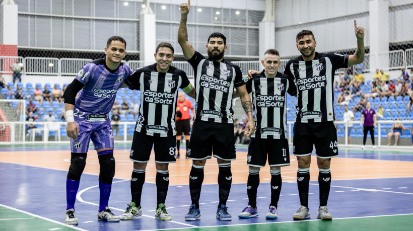 Jogadores do Ceará Futsal em quadra