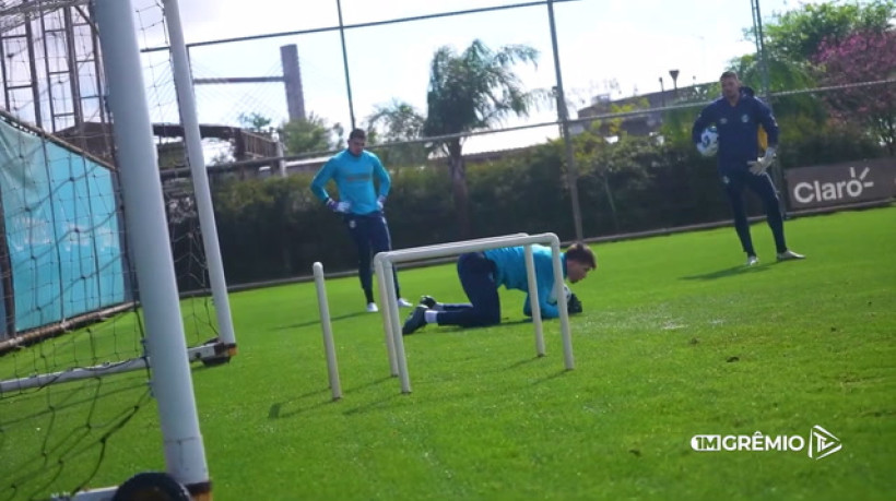 Goleiros do Grêmio se preparam para retomada dos jogos