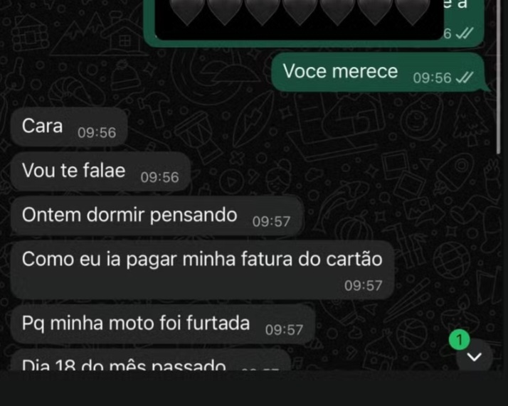 O rapaz agradeceu, pois estava sem dinheiro para pagar a fatura do cartão, pois teve a moto roubada. O episódio viralizou no Instagram, onde a influenciadora compartilhou a história. 