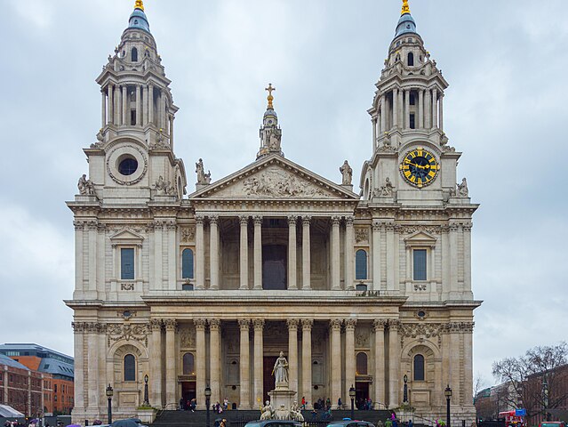 St. Paul’s Cathedral (1964)
Localizada em Wellington, é um dos principais templos anglicanos da Nova Zelândia. Sua arquitetura moderna e imponente faz dela um marco religioso e cultural importante.