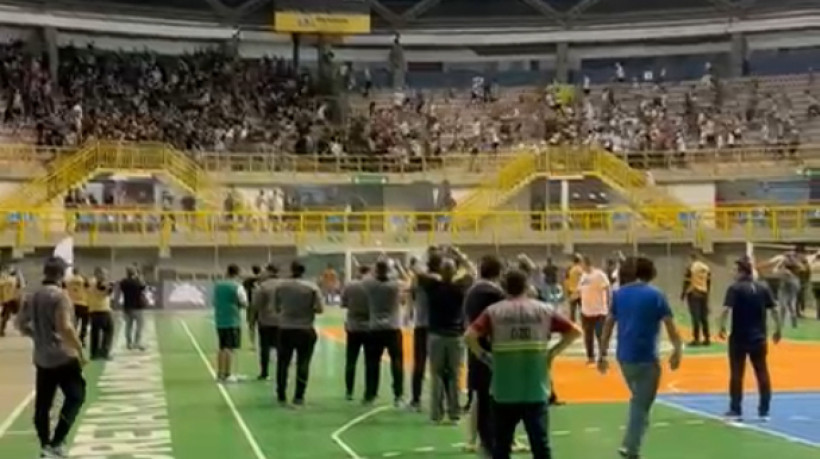 Torcedores de Ceará e Fortaleza entraram em conflito durante um jogo de futsal no Ginásio Paulo Sarasate