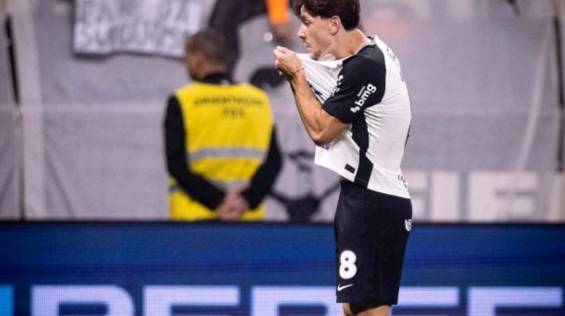 Argentino marcou contra o Athletico-PR após conviver com dores no joelho, mas soma apenas dois gols em 2025