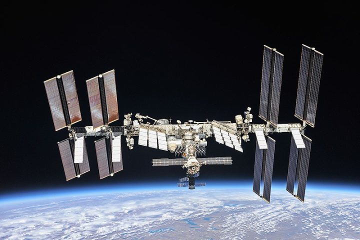 McCarthy planejava fotografar apenas a passagem da ISS, que por si só já era considerada um desafio técnico.