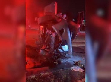 Veículo capotou após bater em um poste no quilômetro 12 da rodovia estadual 