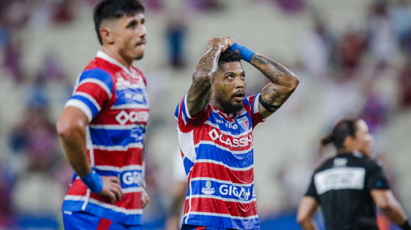 FORTALEZA, CEARÁ, BRASIL, 13-09-2025: Jogo Fortaleza x Vitória, pela série A do Campeonato Brasileiro. O jogo marca a estreia do treinador Martín Palermo.  Na foto, o jogador, Marinho.(Foto: Fernanda Barros/ O Povo)