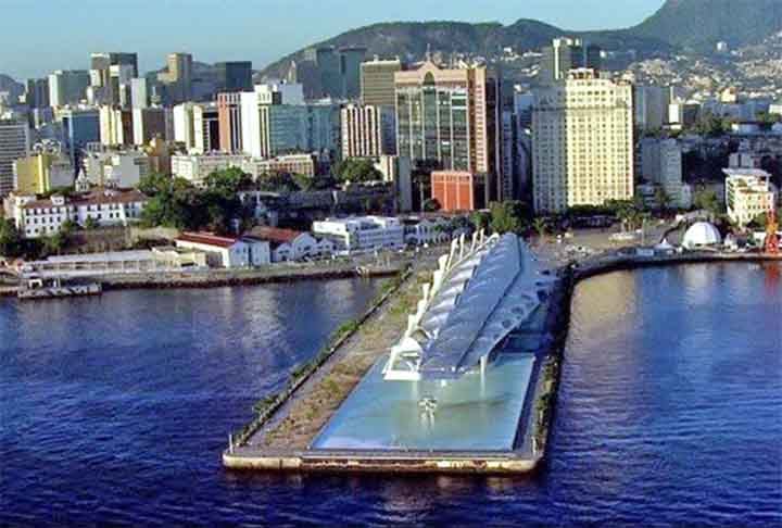 Após ficar fechado por mais de dez anos, o prédio foi comprado pela Prefeitura em março de 2023 por R$ 28,9 milhões para em seguida vendê-lo dentro de projeto para revitalizar o centro da capital carioca. 
