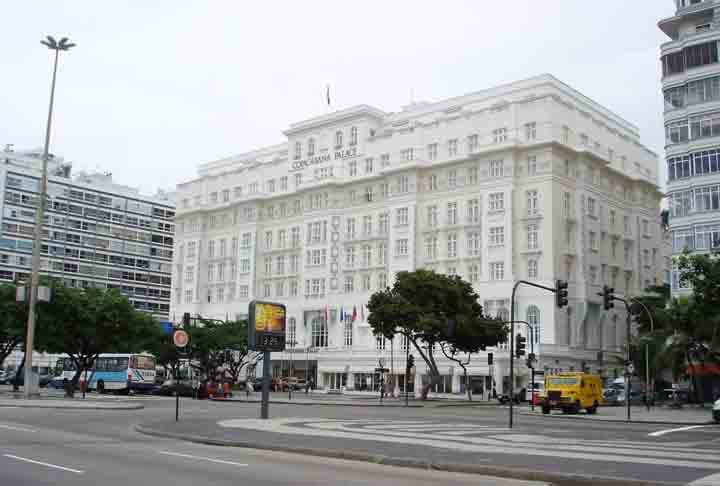 Gire assinou outros edifícios célebres do Rio de Janeiro, como o Hotel Glória, o Copacabana Palace Hotel (foto) e o Palácio das Laranjeiras. 
