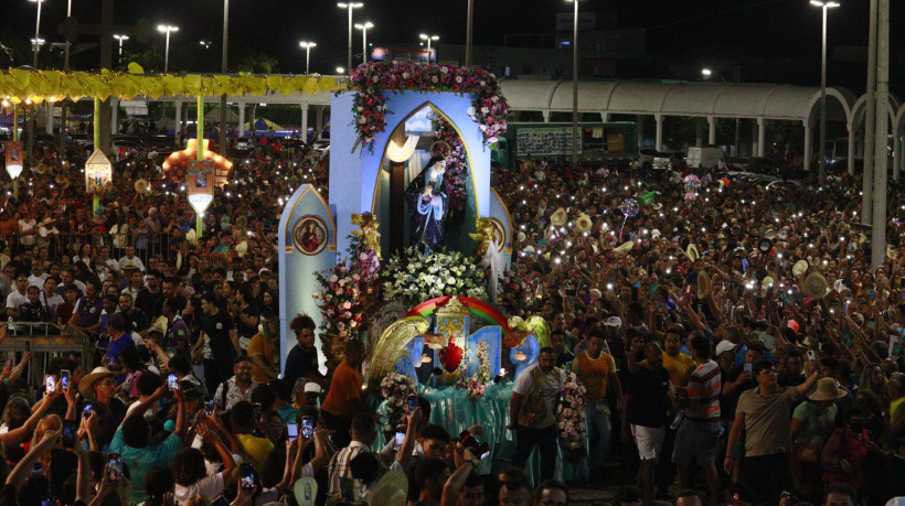 Estimativa da Secretaria de Turismo e Romaria indica que cerca de 400 mil romeiros passaram por Juazeiro do Norte nos 15 dias de celebração