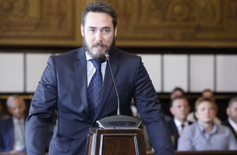 No dia 29/8/2025, um outro caso também teve grande repercussão. Marcelo Sartori, advogado de 46 anos, morreu durante um salto de paraquedas em Boituva (SP). Ele era filho do desembargador aposentado Ivan Sartori, ex-presidente do Tribunal de Justiça de São Paulo.