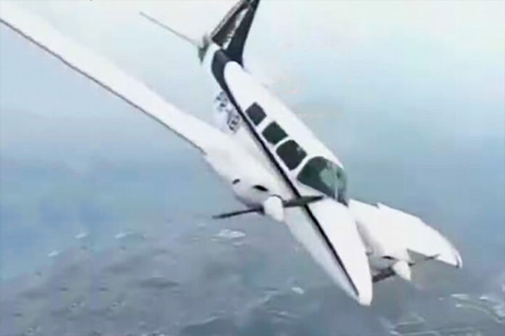No mesmo ano, em 25 de junho, um avião bimotor entrou em parafuso momentos antes de um salto no Rio de Janeiro.