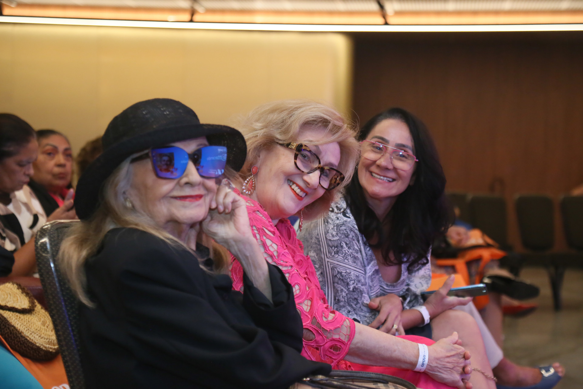 Presença ilustre, a secretária de Direitos Humanos do Ceará, Socorro França, compareceu ao Missão Mulher 2025