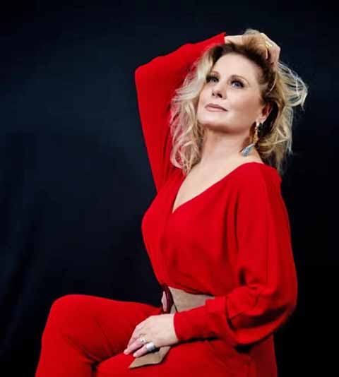 No cinema, Vera também assumiu personagens complexos e controversos como Anna, em “Amor Estranho Amor”, de Walter Hugo Khouri, em 1982. 