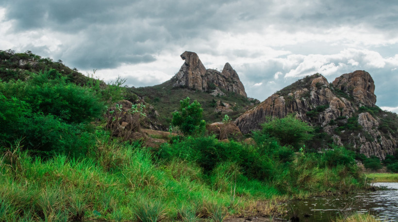 Pedra da Galinha Choca, em Quixadá. 