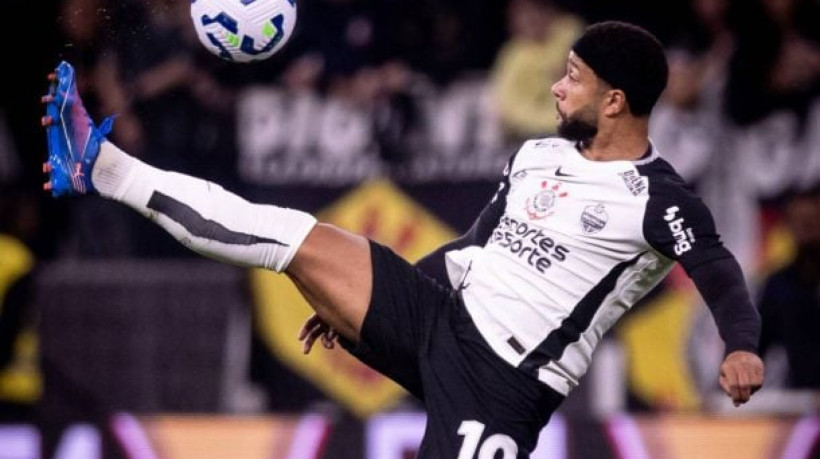 Camisa 10 voltou a sentir dores na coxa, mas Timão corre para ter o atacante de volta no duelo contra o Sport, em Recife