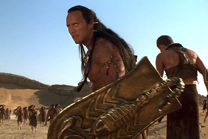 Em 2001, iniciou sua carreira em Hollywood com destaque em O Retorno da Múmia, consolidando-se como astro de ação.