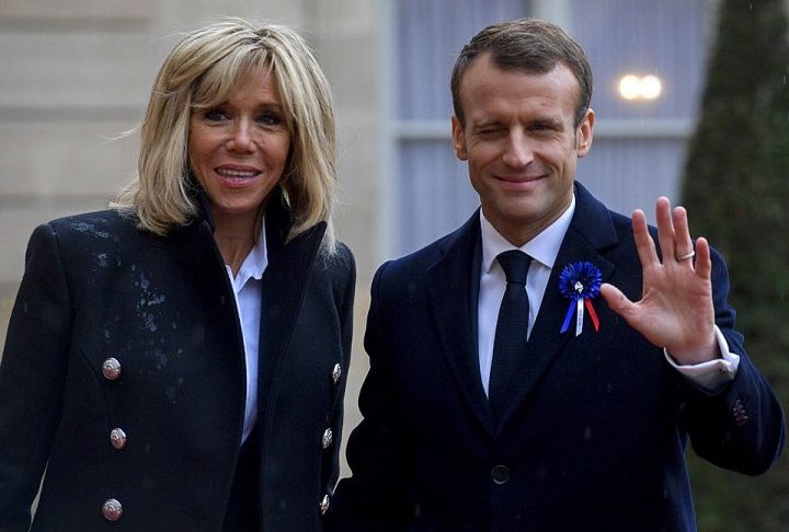 Emmanuel Macron e Brigitte Trogneux – O presidente francês e sua esposa têm 24 anos de diferença. Eles se conheceram quando Macron era adolescente e Brigitte sua professora.