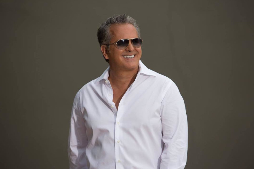 Além da carreira artística, Orlando atua como empresário em diferentes setores. Herdou fazendas em Goiás e ampliou seus investimentos para o agronegócio, pousadas, restaurantes, loteamento e até óticas.
