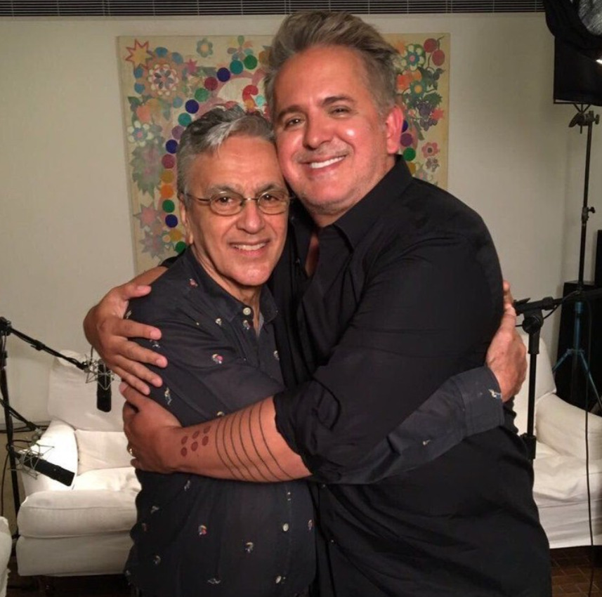 Entre seus parceiros musicais estão Gilberto Gil, Maria Bethânia, Djavan, Caetano Veloso e Dominguinhos. Colaborações que enriqueceram seu repertório e o aproximaram de diferentes gerações da MPB.
