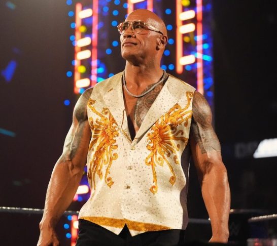 A alimentação seguiu um planejamento preciso, com proteínas magras, vegetais, carboidratos complexos controlados e exclusão total de alimentos processados.