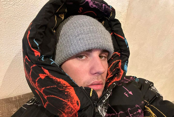 Justin Bieber: O caso do cantor é um dos mais conhecidos do mundo da música e do entretenimento envolvendo saúde mental. Em 2017, o astro pop tomou a decisão de interromper sua carreira após a conclusão de sua turnê Purpose, com o objetivo de se concentrar no seu bem-estar emocional.