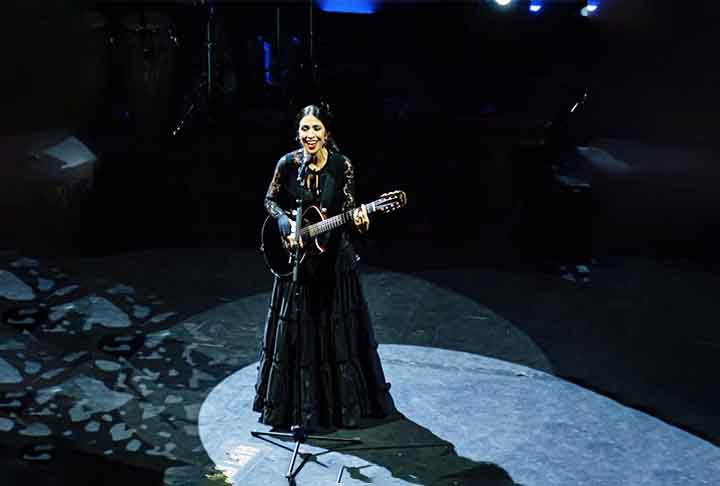 O disco tinha um repertório eclético. O primeiro grande sucesso de Marisa, Bem Que Se Quis, fez parte da trilha sonora da novela da TV Globo: O Salvador da Pátria.