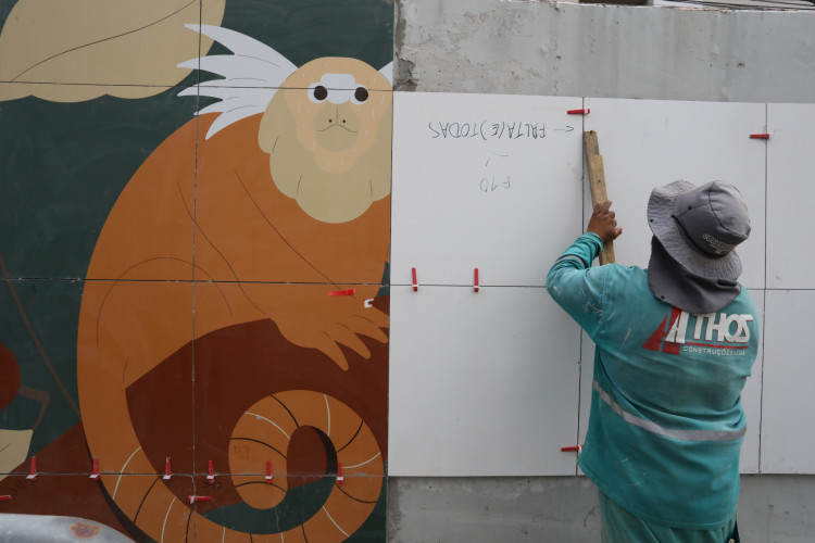 FORTALEZA-CE, BRASIL,17.09.2025: Instalação de painéis artísticos em túneis de Fortaleza. Túnel Juracy Magalhães.(Fotos: Fabio Lima)