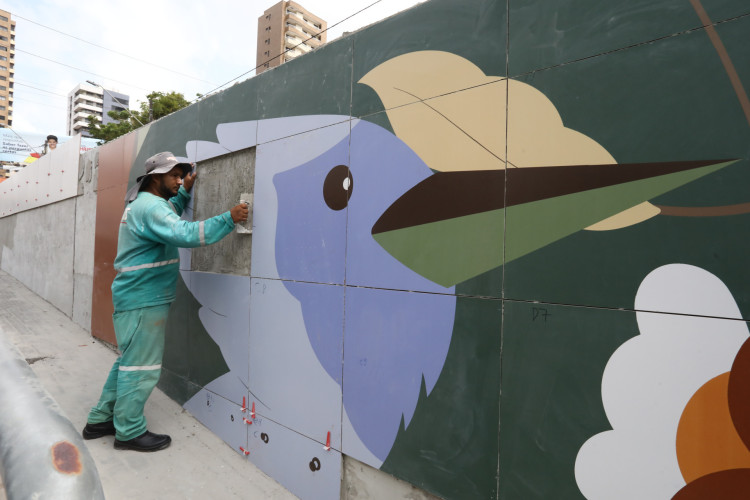 FORTALEZA-CE, BRASIL,17.09.2025: Instalação de painéis artísticos em túneis de Fortaleza. Túnel Juracy Magalhães.(Fotos: Fabio Lima)