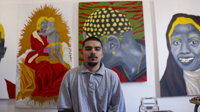 estudante de Filosofia e artista visual fala sobre a sua obra, as referências de seu trabalho e a importância de investimento em artistas periféricos 
 