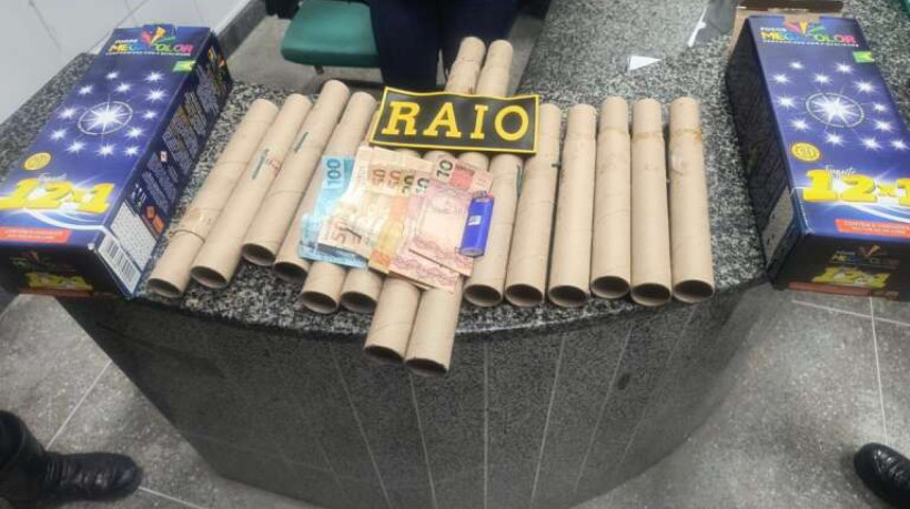 Foram apreendidos fogos de artifício