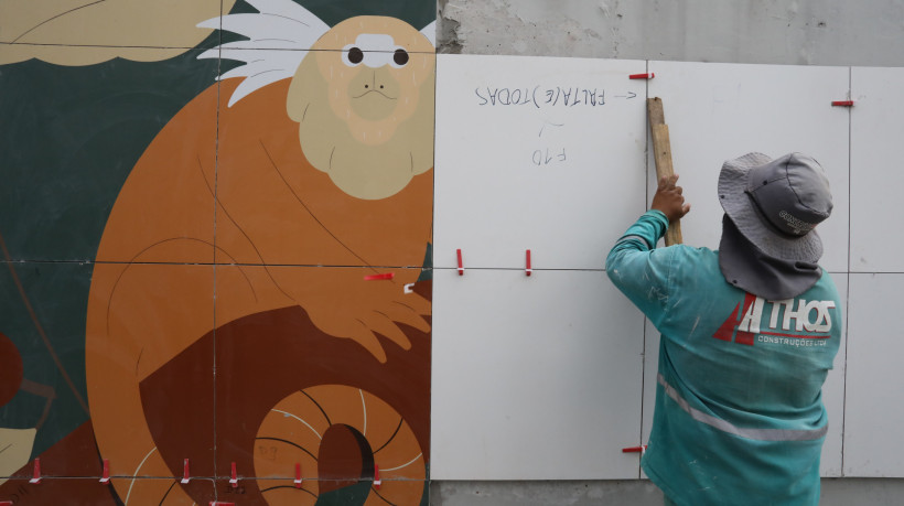 FORTALEZA-CE, BRASIL,17.09.2025: Instalação de painéis artísticos em túneis de Fortaleza. Túnel Juracy Magalhães.(Fotos: Fabio Lima)