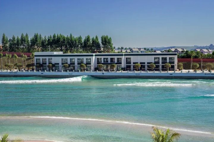 Boa Vista Village Surf Club (Porto Feliz, São Paulo) – Já imaginou surfar no interior? Pois bem, no Boa Vista Village Surf Club, em Porto Feliz, é possível.