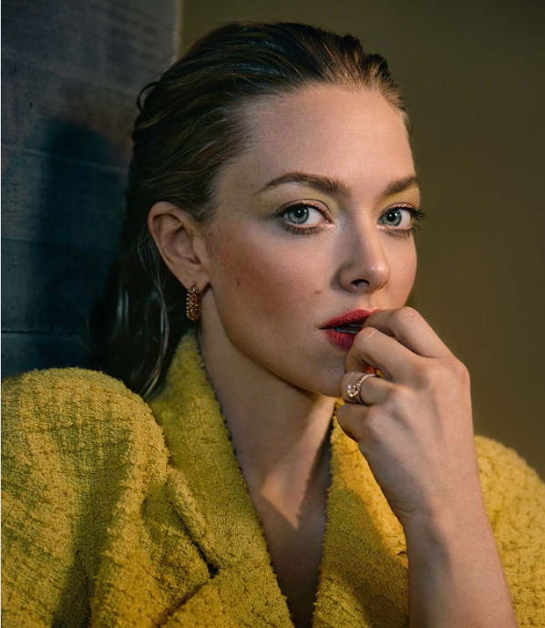 Ela disse à revista Variety: “Eu não pude fazer botox por um ano. Isso foi um grande desafio... Quando eu fiz [aplicações de botox] pela primeira vez, pensei: 'Isso é incrível,' porque eu franzia muito a testa. Mas depois tudo voltou de uma forma que era absolutamente necessária para todo o trabalho que eu estava fazendo”.
