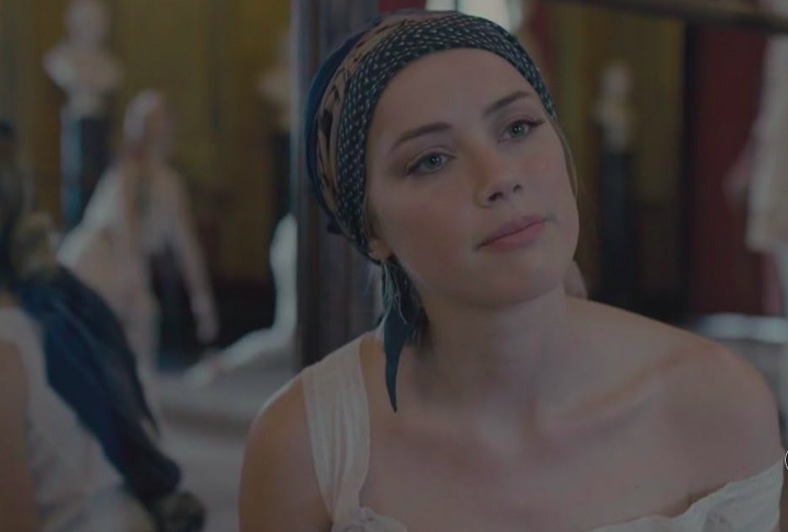 Outros filmes em que Heard atuou foram: O Padrasto (2009), Aterrorizada (2010), Fúria Sobre Rodas (2011), Machete Mata (2013) e A Garota Dinamarquesa (2015 - foto).