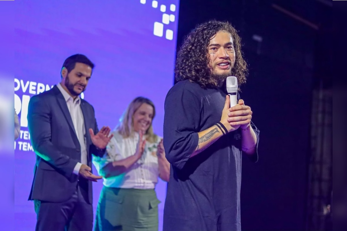 O Tribunal de Contas do Piauí apura um contrato de R$ 11 milhões firmado pela Secretaria de Educação do Estado com a Tron Atividades de Apoio à Educação Ltda, empresa ligada ao humorista e influenciador Whindersson Nunes.