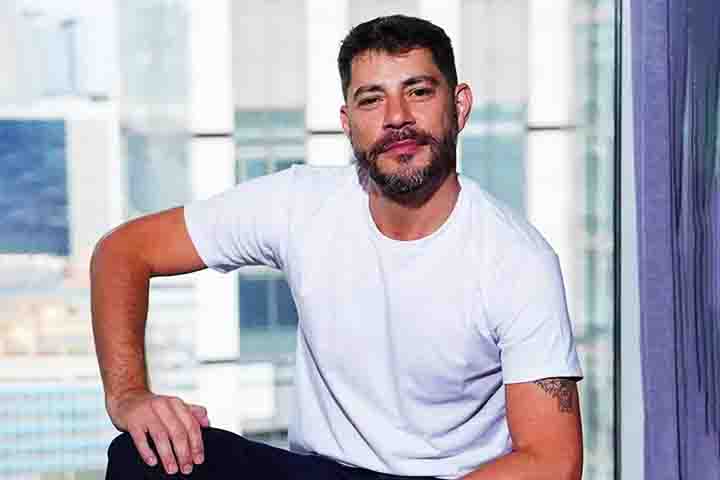 Recentemente, o jornalista Evaristo Costa chamou atenção nas redes sociais por causa do desabafo sobre seus desafios com a doença de Crohn.