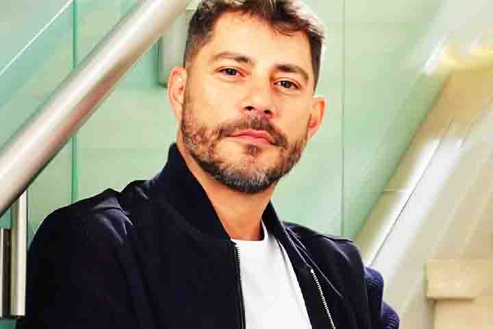 Segundo o jornalista, a suspensão do medicamento aconteceu porque os corticoides não estavam surtindo o efeito esperado.