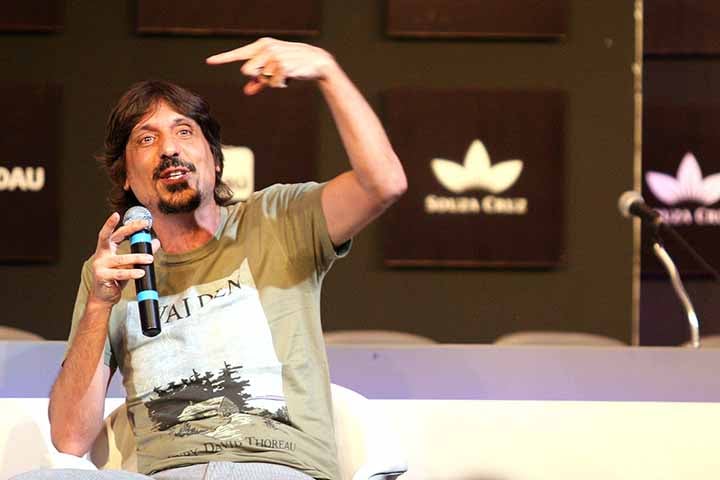 Ele concluiu: “Embora o assassinato sempre seja algo a ser lamentado, o mundo sem a presença de certas pessoas, como Hitler e Stalin - embora ele não tenha o mesmo alcance que esses aí - é um lugar que fica melhor”. 
