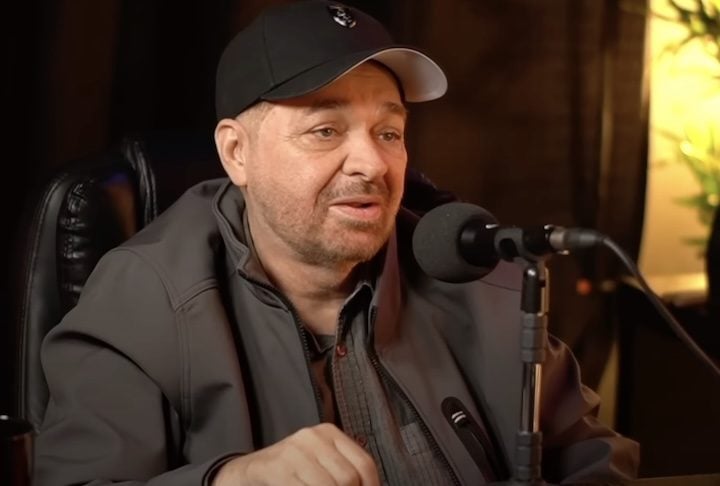 Após ser atacado nas redes sociais por algo que não falou, o cantor e compositor Peninha divulgou um vídeo a fim de esclarecer a situação.