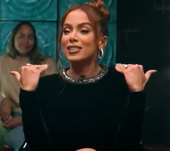 Anitta - A cantora carioca, nascida em 30/3/1993,  se chama Larissa de Macedo Machado. Ela escolheu esse nome artístico por ser fã da minissérie Presença de Anita (de 2001), protagonizada por Mel Lisboa na TV Globo. 