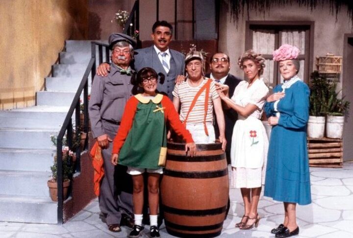 O seriado Chaves, criado por Roberto Gómez Bolaños, estreou em 1971 e se tornou um verdadeiro ícone da televisão latino-americana.