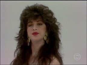 A estreia na televisão ocorreu no humorístico “Viva o Gordo”, programa de Jô Soares na TV Globo. 
