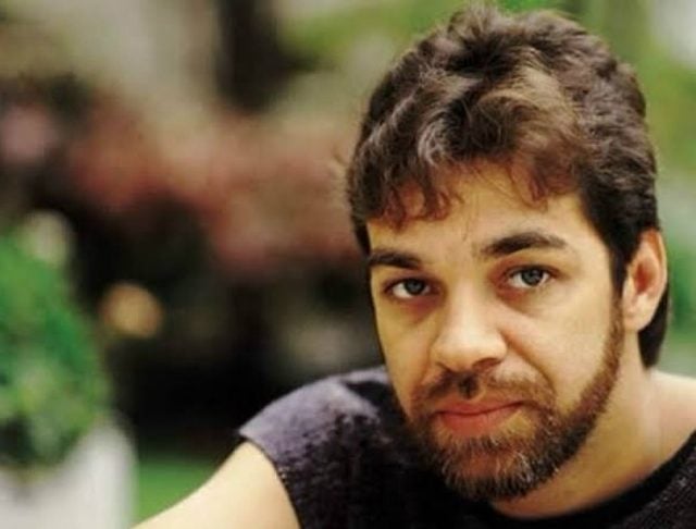 O músico Peninha — nome artístico de Aroldo Alves Sobrinho — nasceu em 17 de novembro de 1953, no Rio de Janeiro.